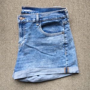 Old Navy Boyfriend Short